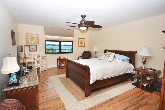 South Palm Beach Unit 3100 photo 32