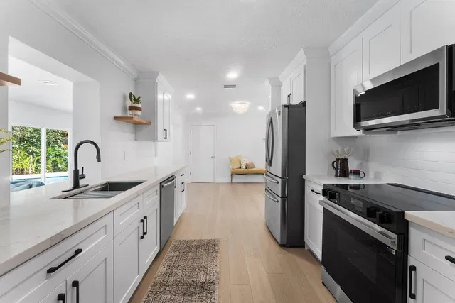  Residence photo 4