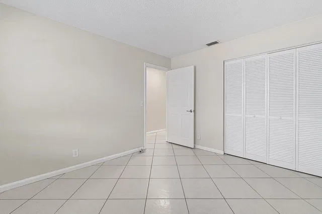 Unit 462 photo 19