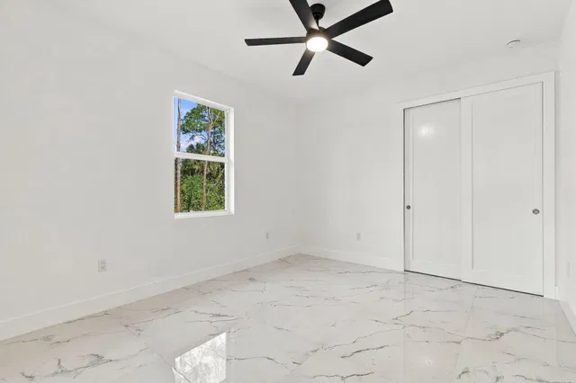 Residence photo 32