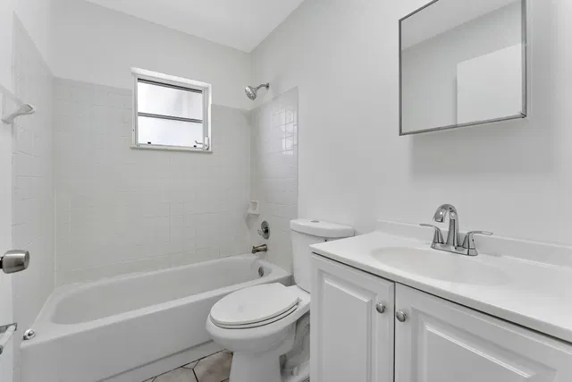 Residence photo 16