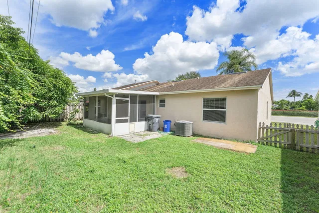 Residence photo 22