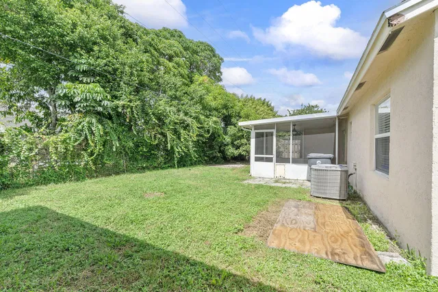 Residence photo 23