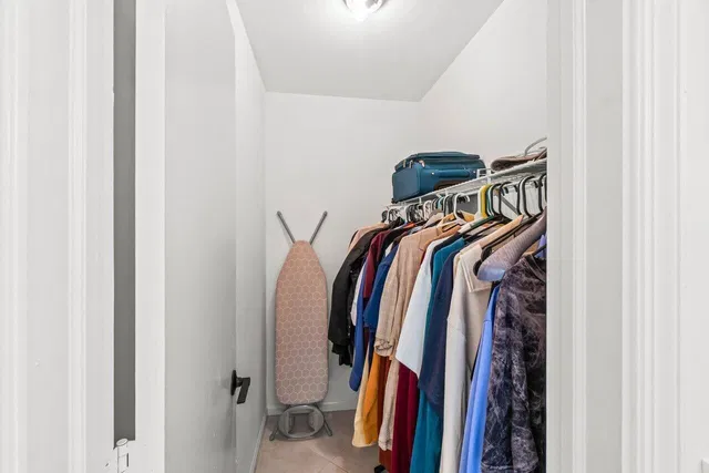 Residence photo 18
