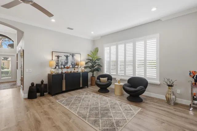 Residence photo 18