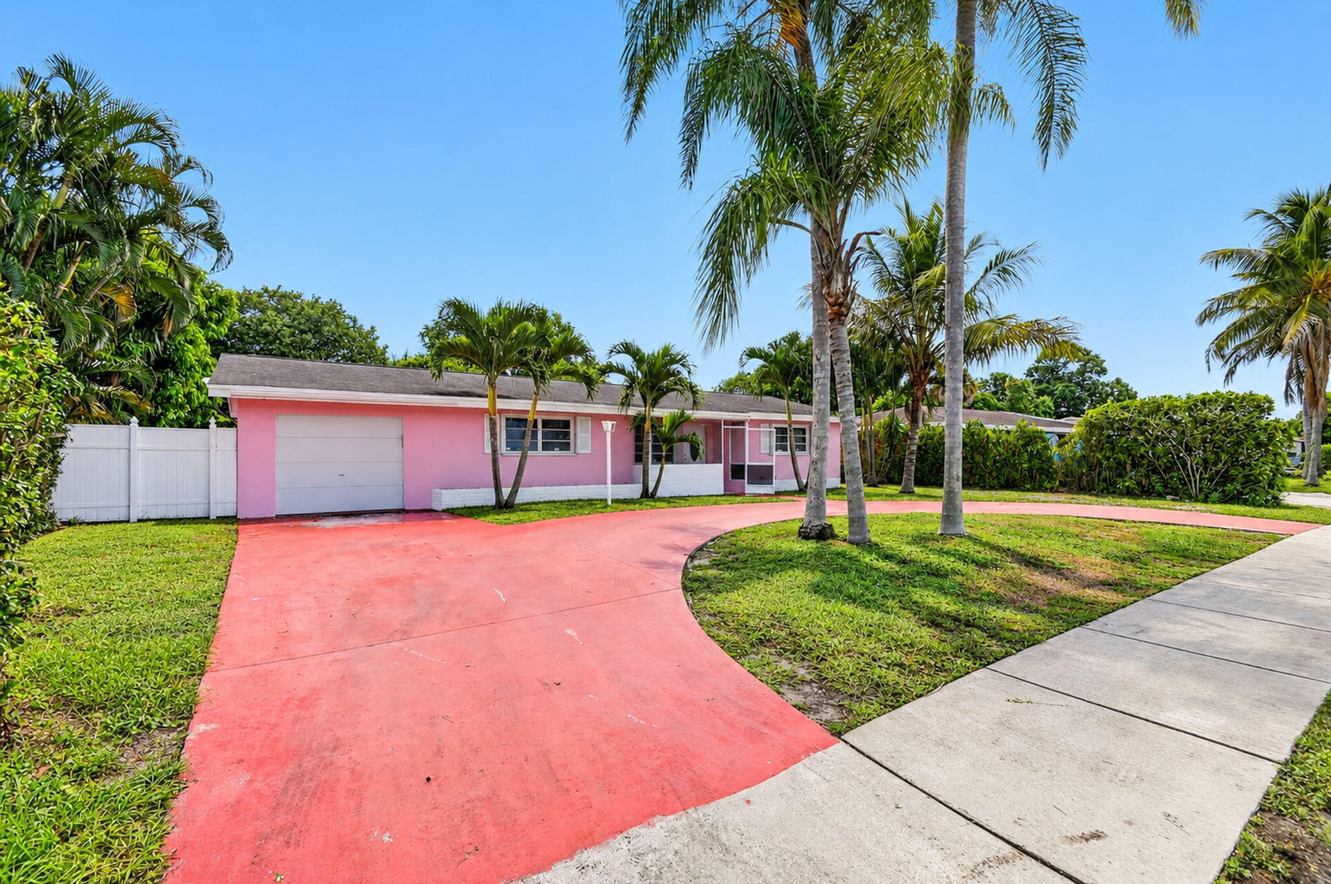 Residence photo 2