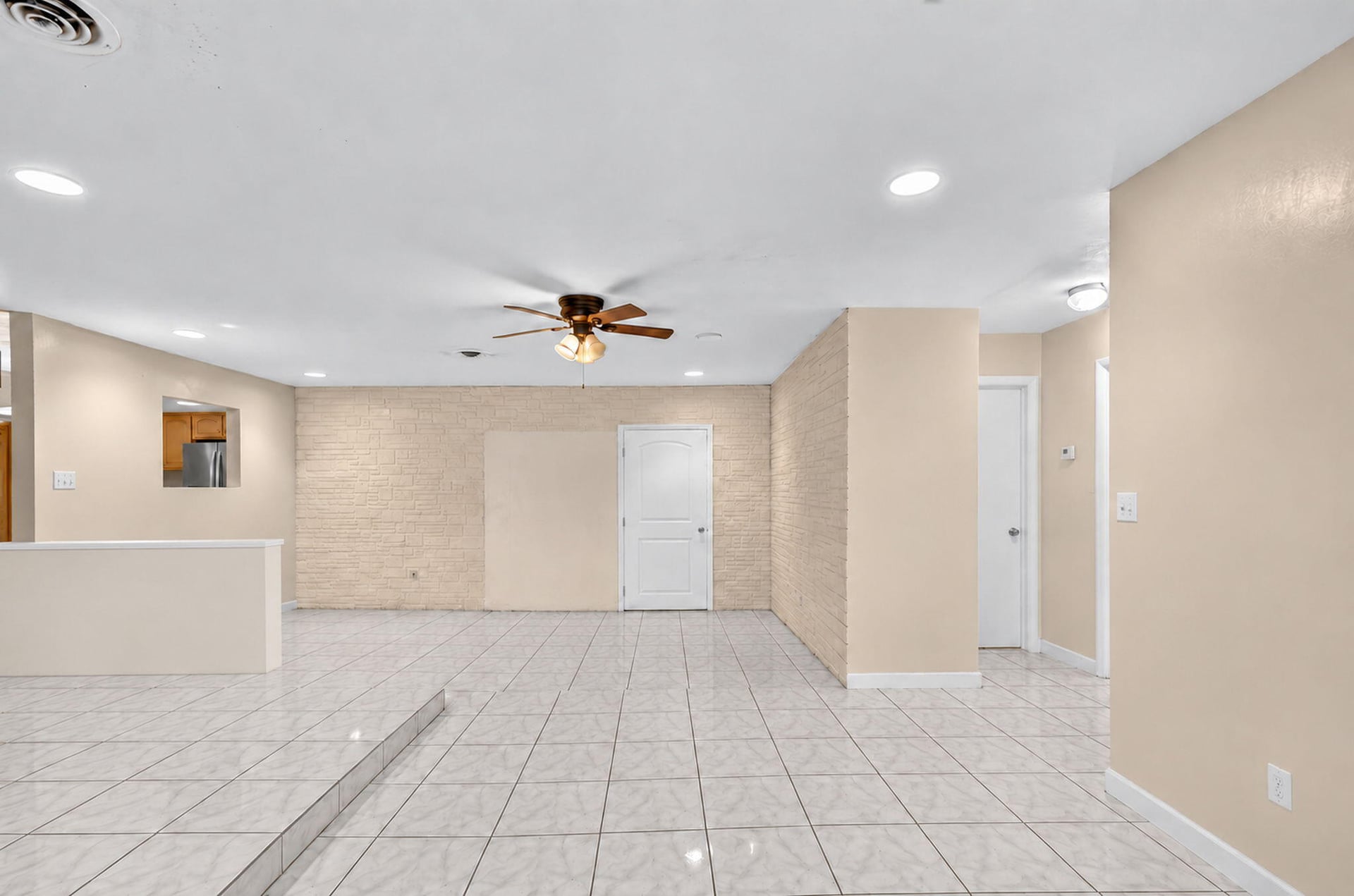 Residence photo 6