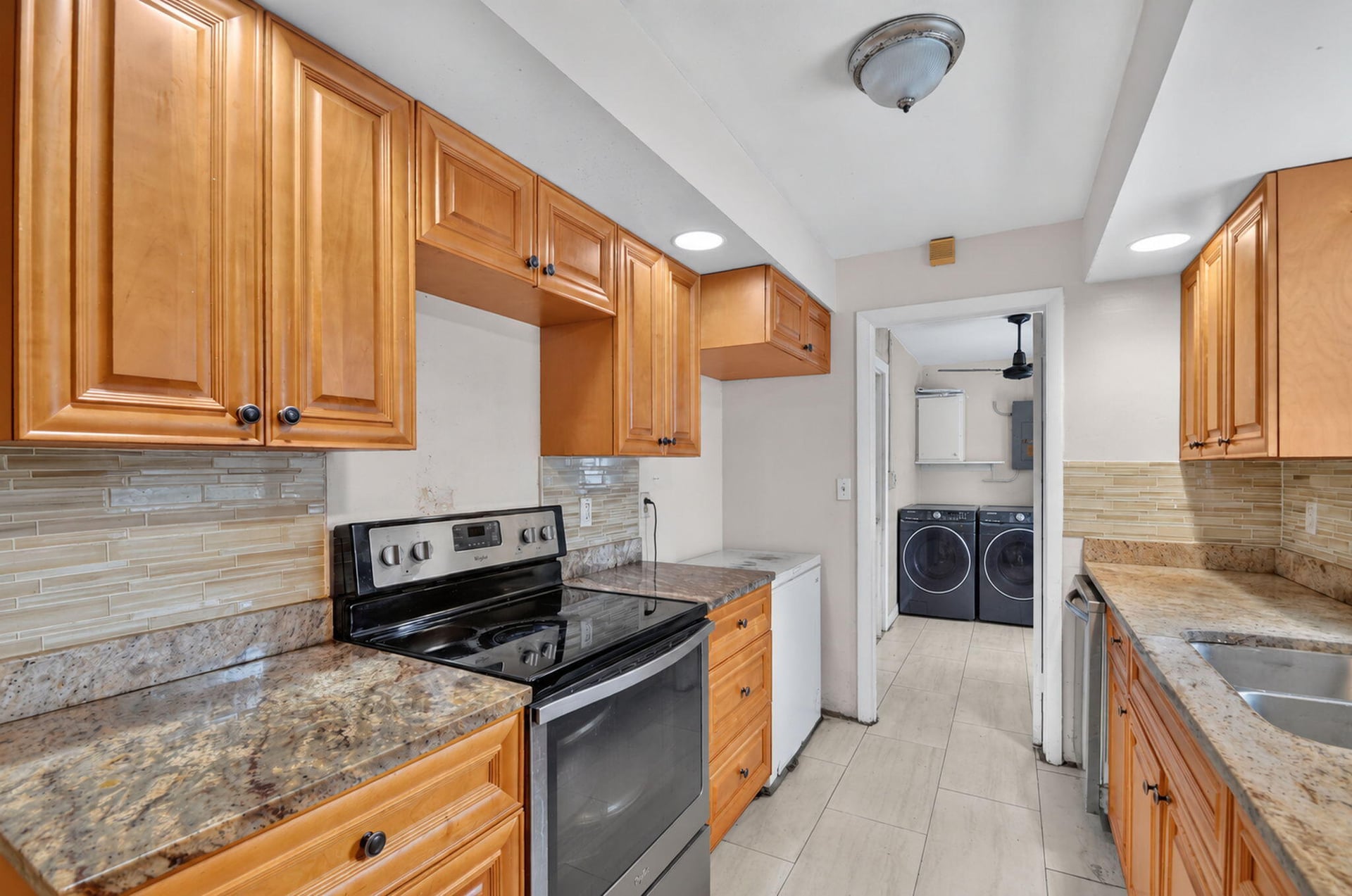 Residence photo 17