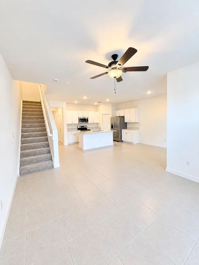 Residence photo 5