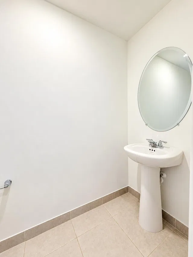  Residence photo 9