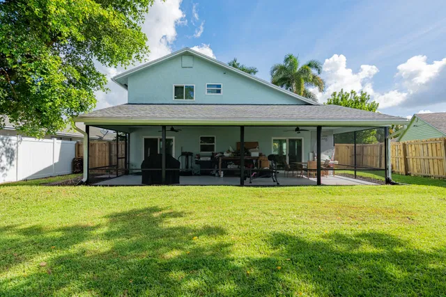 Residence photo 28