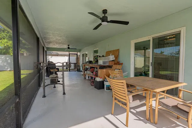 Residence photo 32