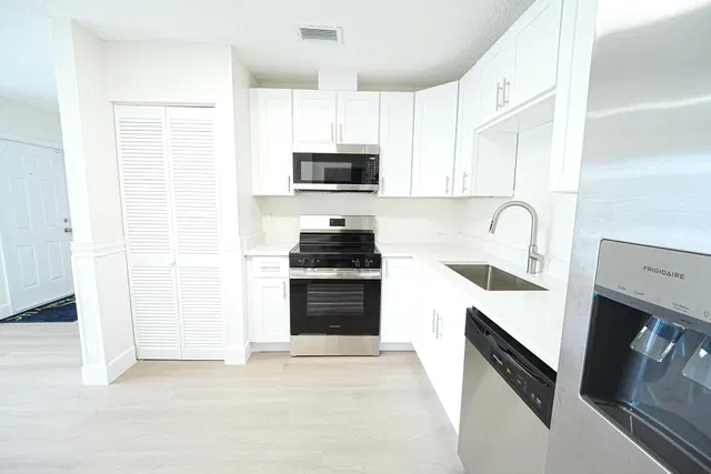  Residence photo 11
