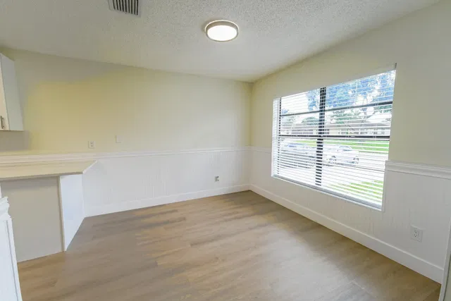  Residence photo 15