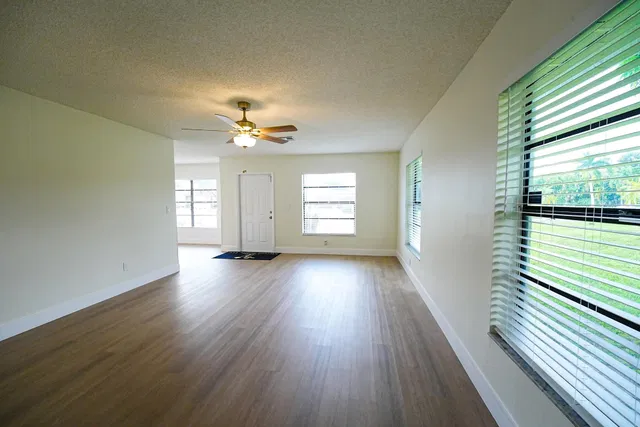  Residence photo 20