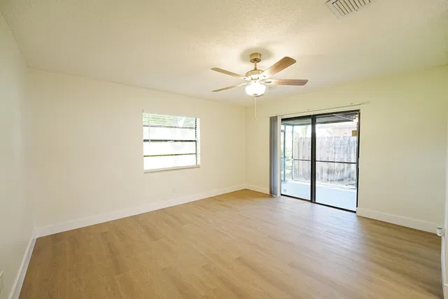  Residence photo 29