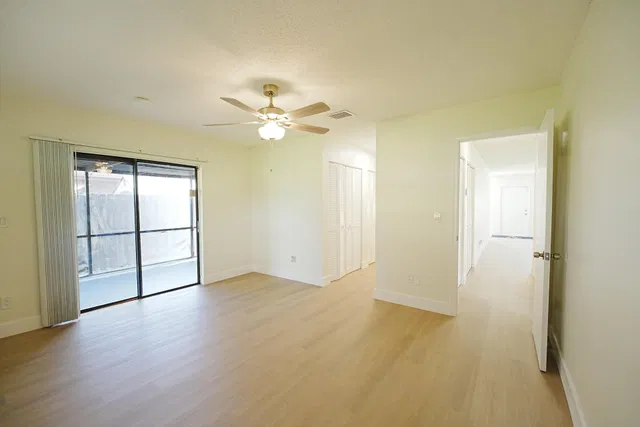  Residence photo 30
