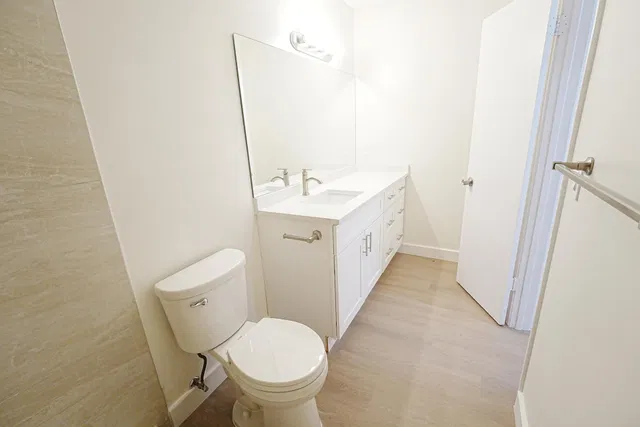  Residence photo 34