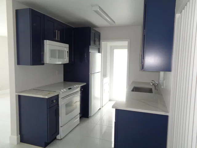 Residence photo 3