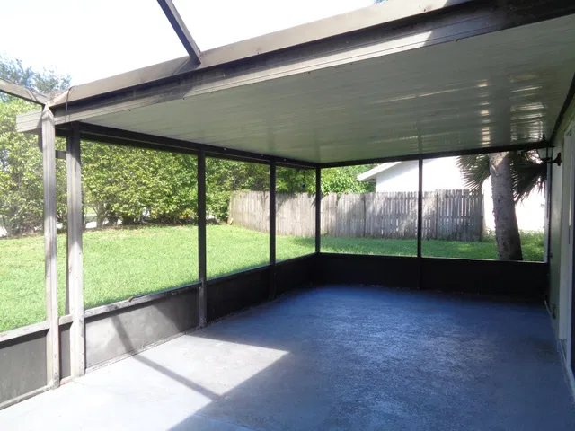 Residence photo 14