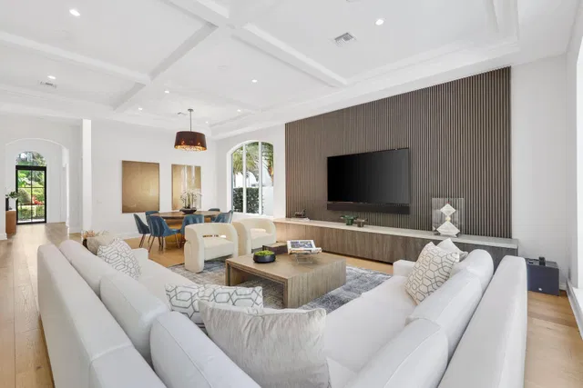 Residence photo 12