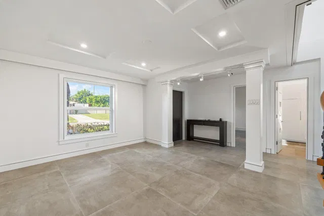  Residence photo 15