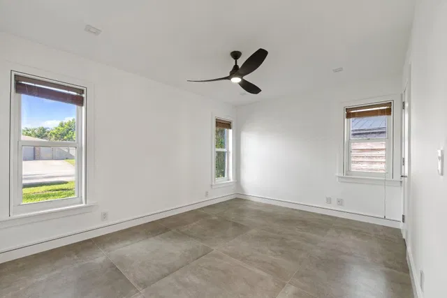  Residence photo 26