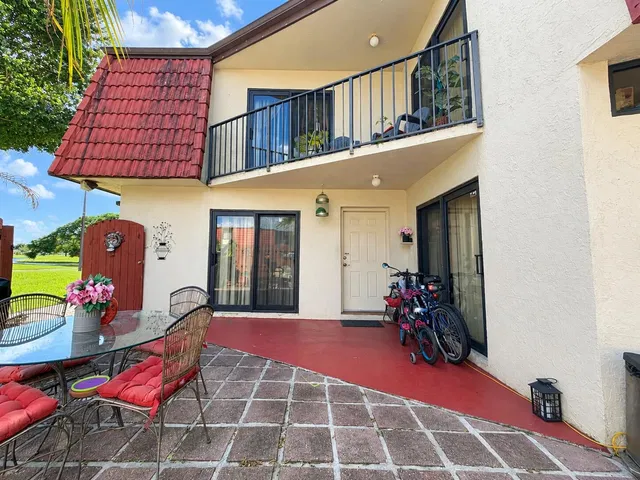 Residence photo 5