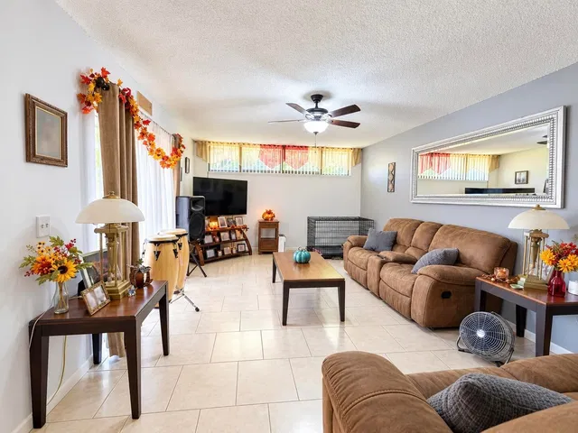 Residence photo 10