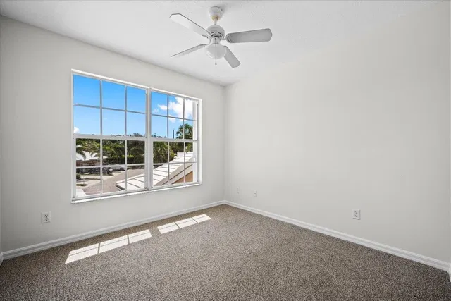 Residence photo 17