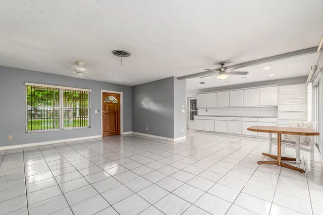Residence photo 5