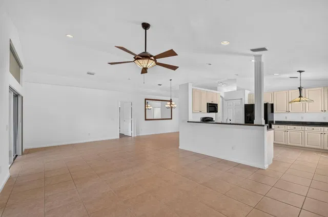 Residence photo 11