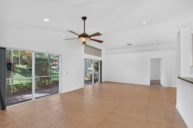 Residence photo 14