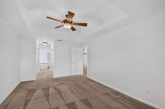 Residence photo 17
