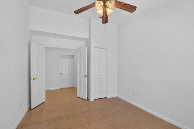 Residence photo 25