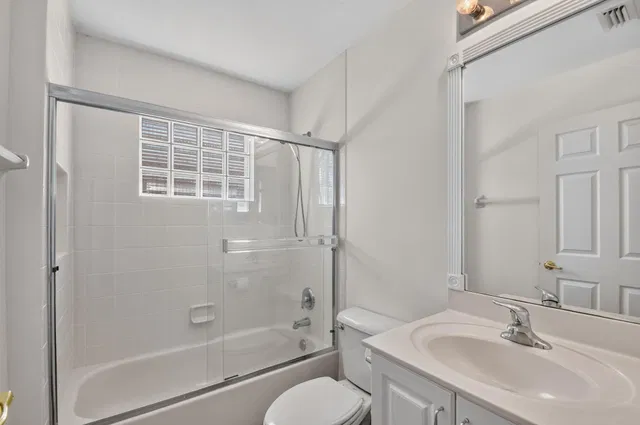 Residence photo 26