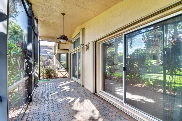 Residence photo 29