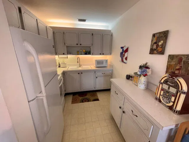 Unit Apt k11 photo 8
