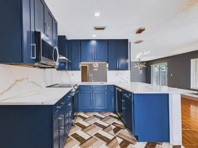 Residence photo 14