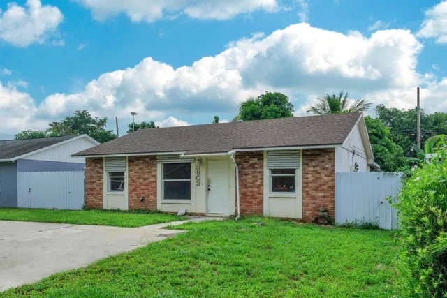 Residence photo 2