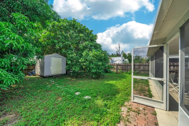 Residence photo 33