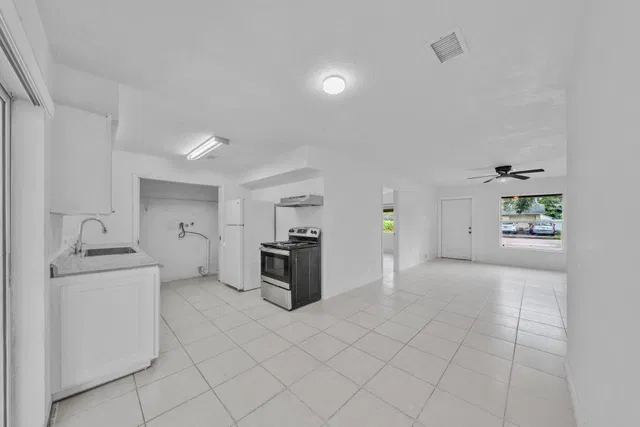 Residence photo 37
