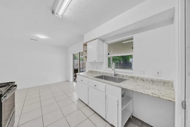Residence photo 40