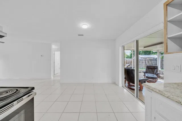 Residence photo 41