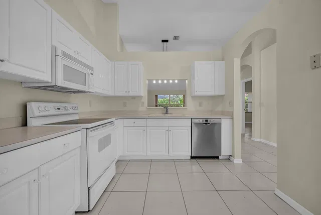 Residence photo 5