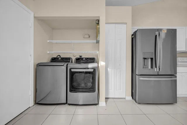 Residence photo 8