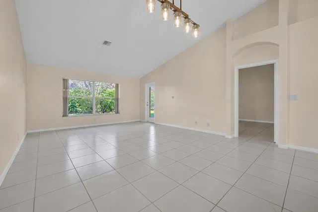 Residence photo 10