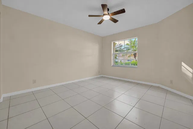 Residence photo 13