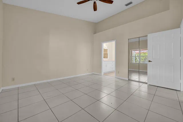 Residence photo 15