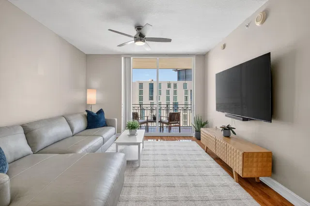 CityPlace South Tower Unit 821 photo 3